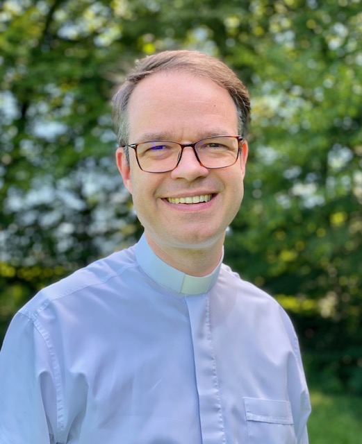 Portraet von Pfarrer Max Mustermann